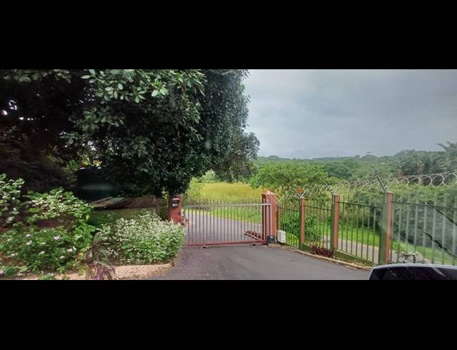 3 BEDROOM TOWNHOUSE FOR SALE IN GLENMORE BEACH